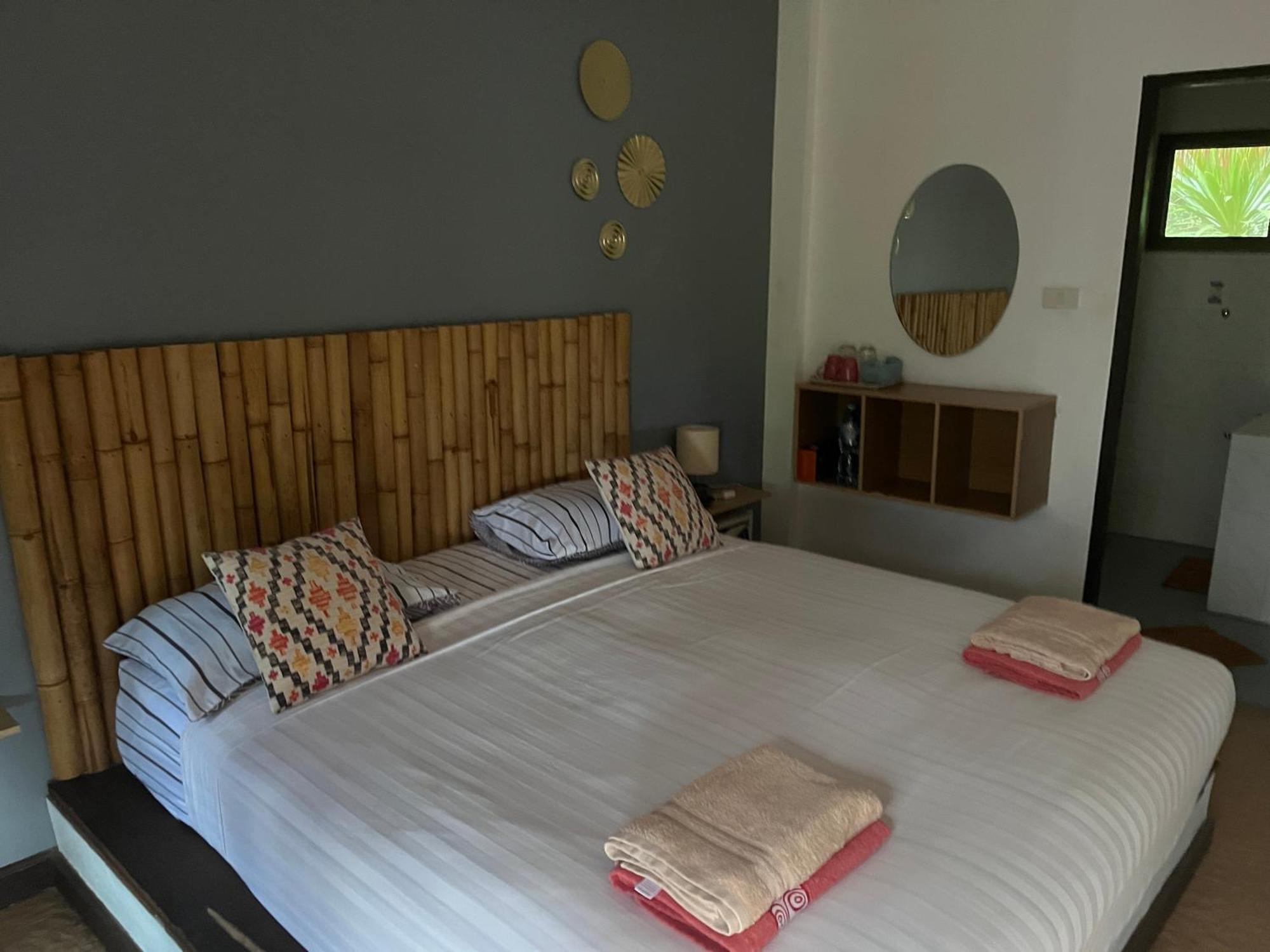 Готель Pink House Lamai Beach  Екстер'єр фото